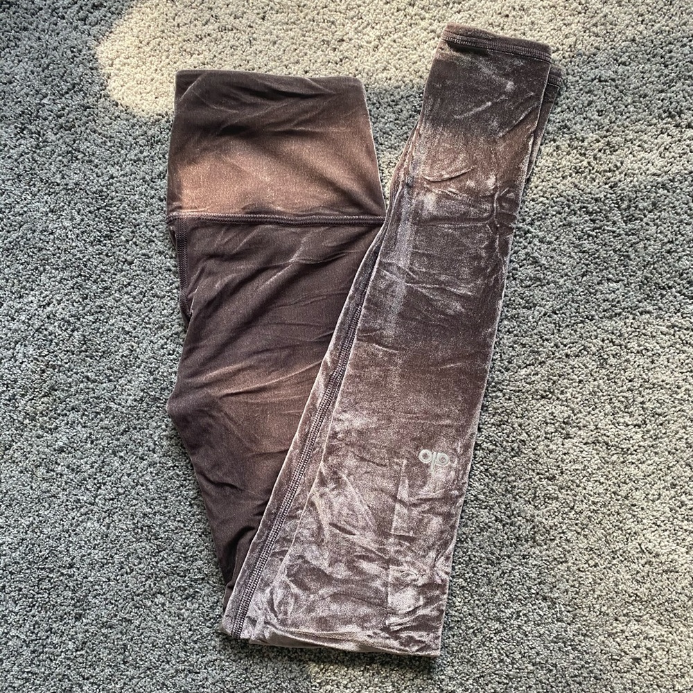 ALO Yoga Posh Leggings - Raisin